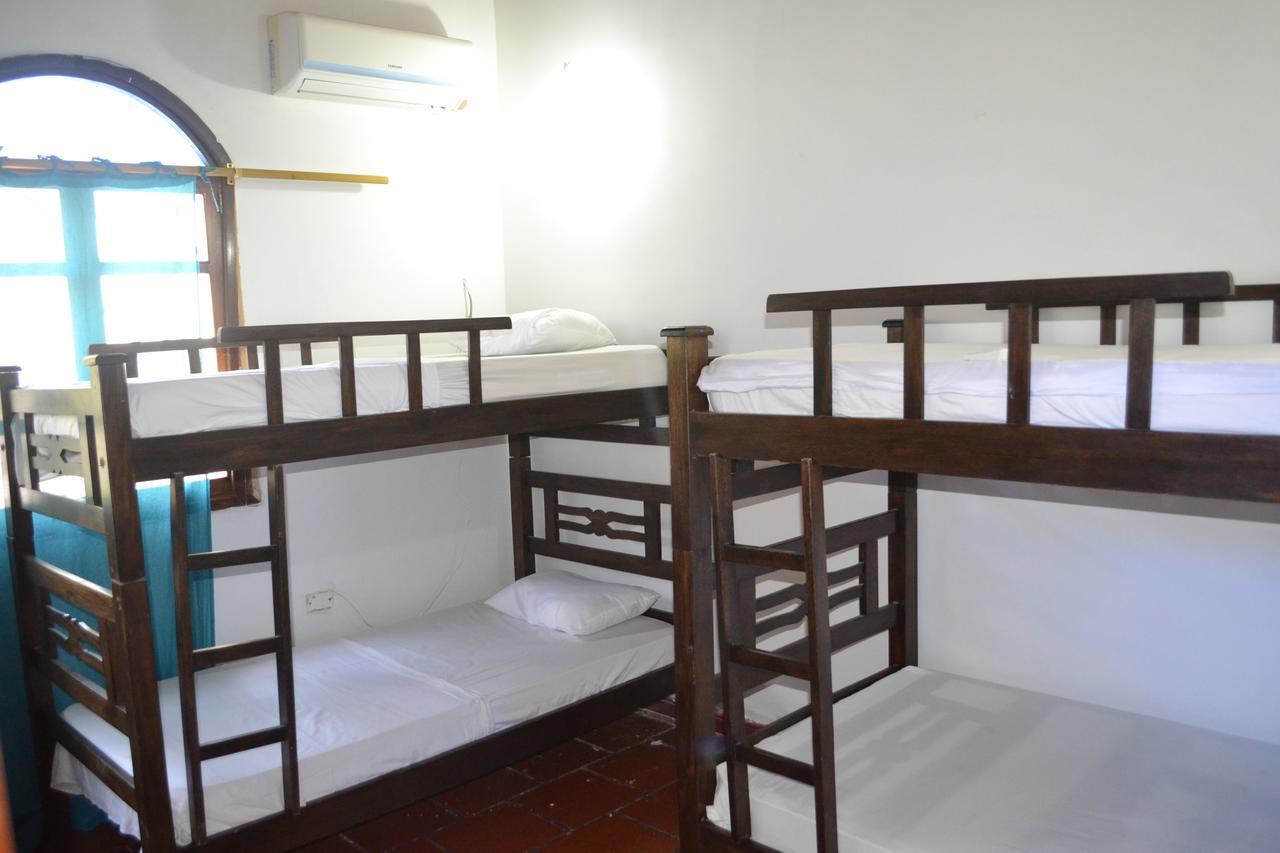 Pensión Casa Land *